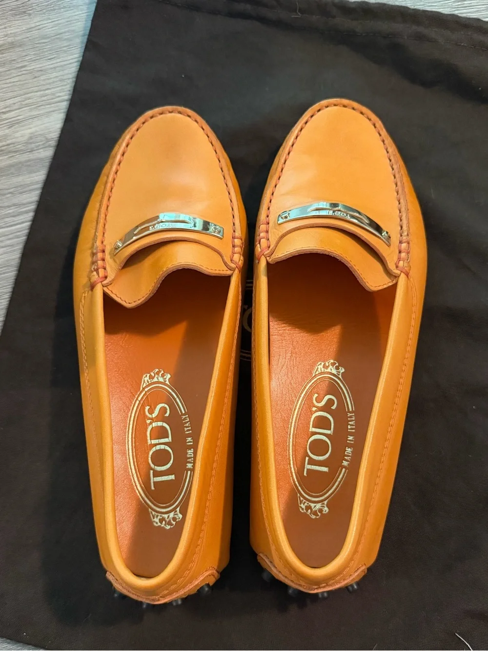 LNWB Tod's Orange Leather Driving Loafers